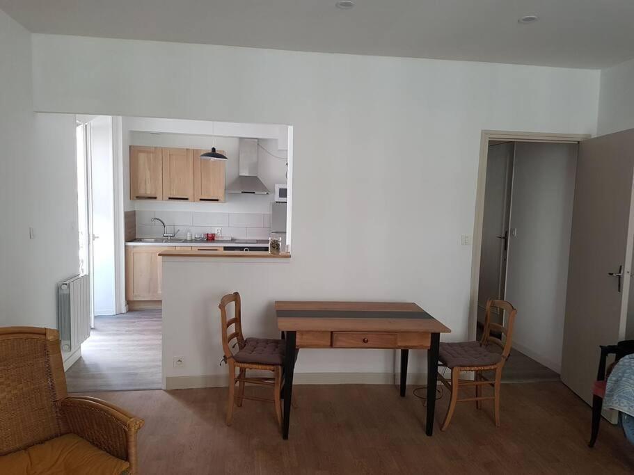 Agreable Appartement Lumineux Au Centre-Ville Oyonnax Exterior foto